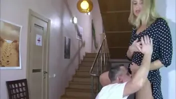 Facesitting Slave Pleasures Her Mistress